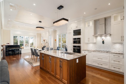 3287 38Th Avenue W, Vancouver, BC 