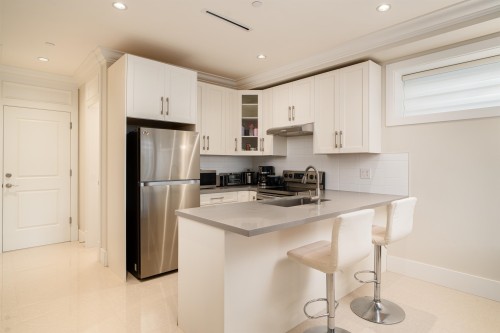 3287 38Th Avenue W, Vancouver, BC 