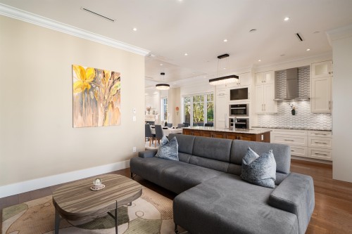 3287 38Th Avenue W, Vancouver, BC 