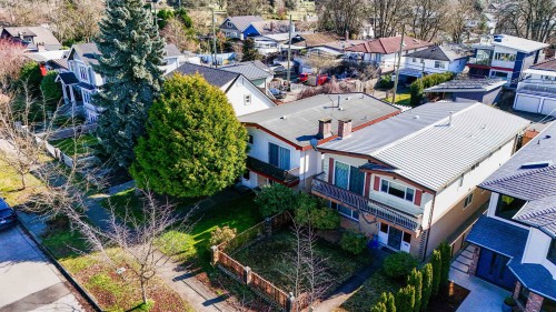 352 38Th Avenue E, Vancouver, BC 