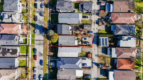 352 38Th Avenue E, Vancouver, BC 