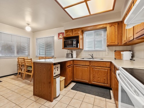 352 38Th Avenue E, Vancouver, BC 