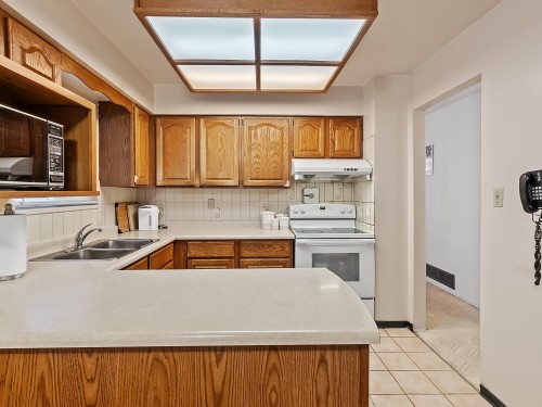 352 38Th Avenue E, Vancouver, BC 