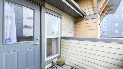 215-4155 Central Boulevard, Burnaby, BC 