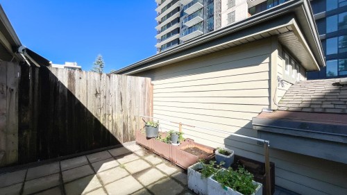 215-4155 Central Boulevard, Burnaby, BC 