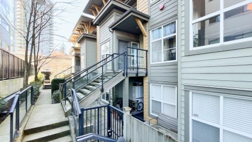 215-4155 Central Boulevard, Burnaby, BC 
