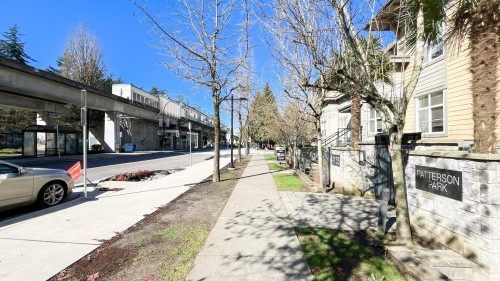 215-4155 Central Boulevard, Burnaby, BC 