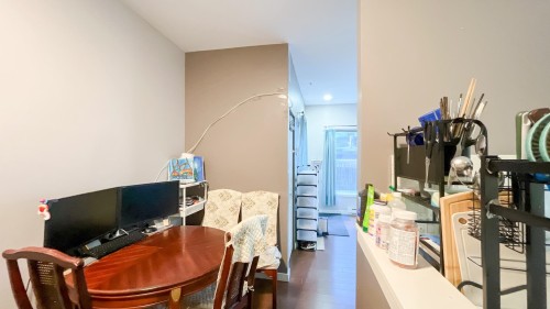 215-4155 Central Boulevard, Burnaby, BC 