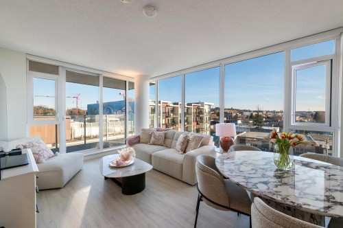 603-1471 Hunter Street  North Vancouver, BC V7J 1H3