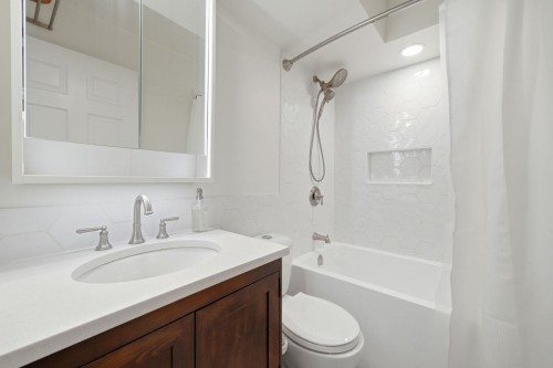 1405 Pendrell Street, Vancouver, BC 