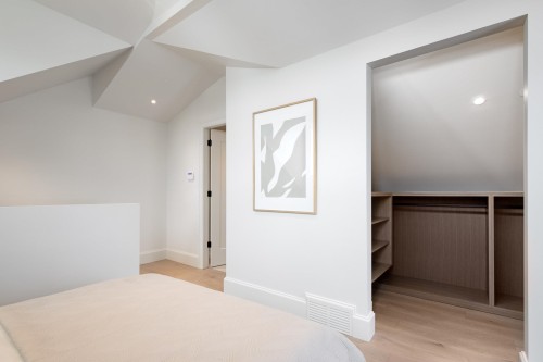 2382 5Th Avenue E, Vancouver, BC 