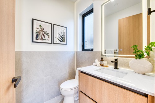 2-968 55Th Avenue E, Vancouver, BC 