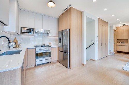 2-968 55Th Avenue E, Vancouver, BC 