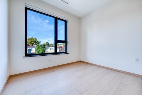 1-968 55Th Avenue E, Vancouver, BC 