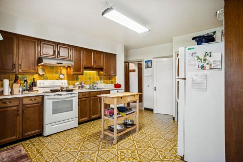 475 27Th Avenue W, Vancouver, BC 