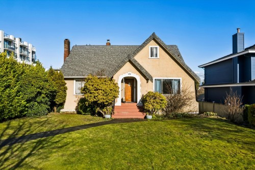 475 27Th Avenue W, Vancouver, BC 