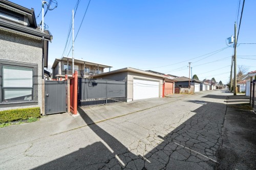 266 55Th Avenue E, Vancouver, BC 