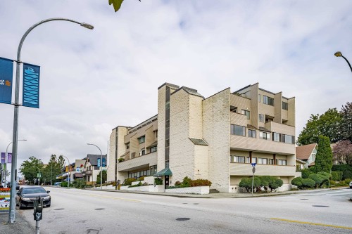 302-225 Sixth Street, New Westminster, BC 