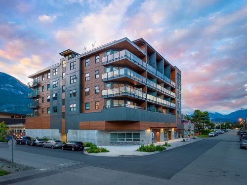 305-38013 Third Avenue, Squamish, BC 