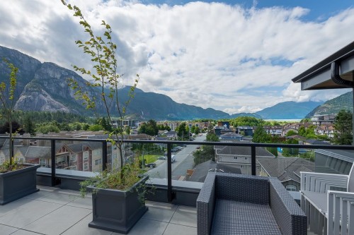 305-38013 Third Avenue, Squamish, BC 