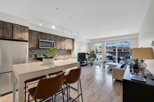 305-38013 Third Avenue, Squamish, BC 