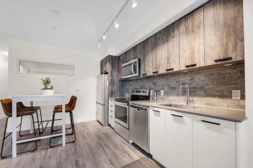 305-38013 Third Avenue, Squamish, BC 