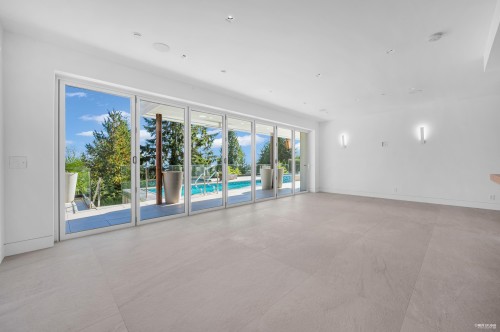 535 Craigmohr Drive, West Vancouver, BC 