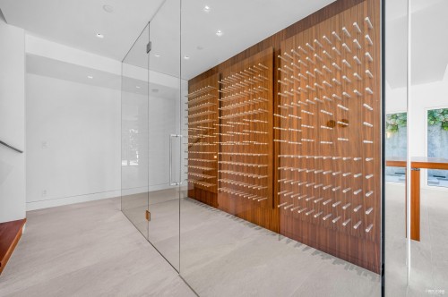 535 Craigmohr Drive, West Vancouver, BC 