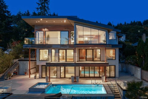 535 Craigmohr Drive, West Vancouver, BC 