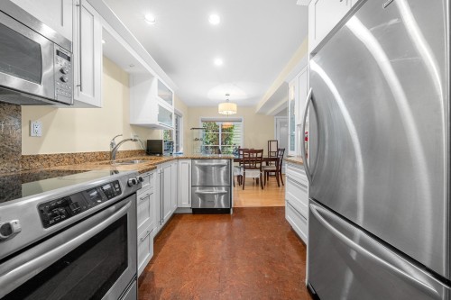 3990 Delbrook Avenue, North Vancouver, BC 