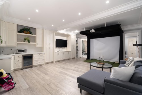 5711 Riverdale Drive, Richmond, BC 