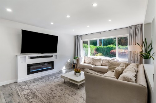 2317 Como Lake Avenue  Coquitlam, BC V3J 3R7