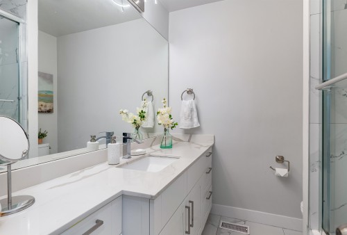 2317 Como Lake Avenue, Coquitlam, BC 