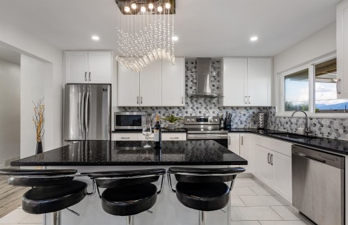 2317 Como Lake Avenue, Coquitlam, BC 