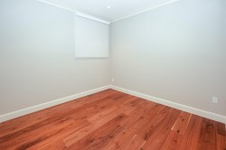 2171 Queens Avenue  West Vancouver, BC V7V 2Y1