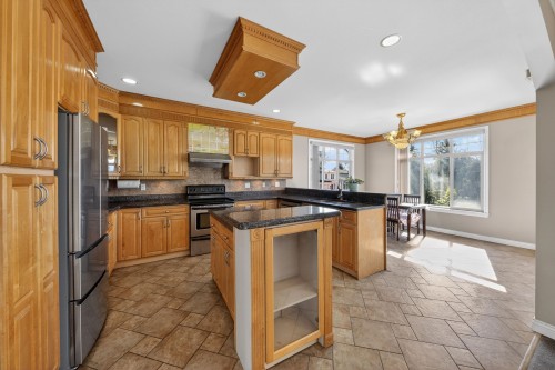 8800 Francis Road, Richmond, BC 