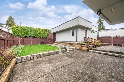 2135 Lawson Avenue, West Vancouver, BC 