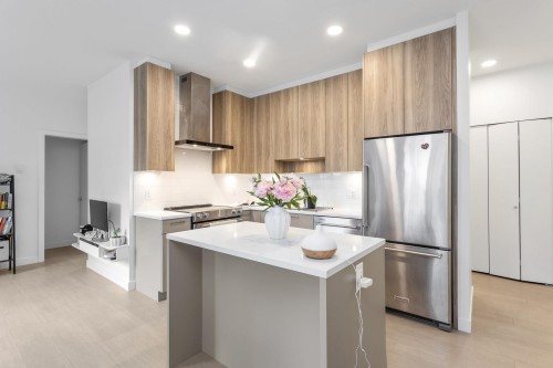 119-7588 16Th Street, Burnaby, BC 