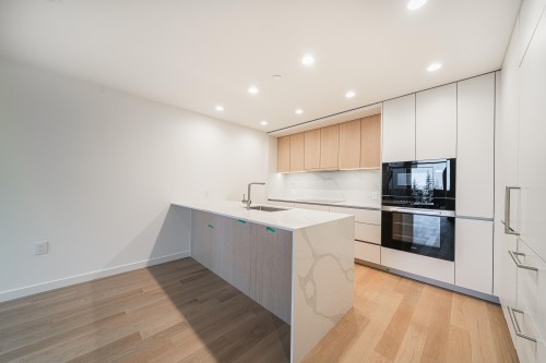 307-3963 Uplands Way, West Vancouver, BC 