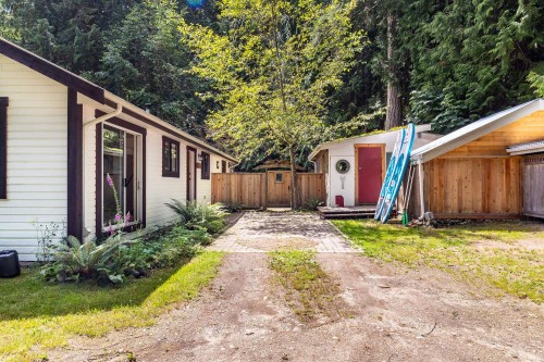 6121 Golf Course Road, Sechelt, BC 