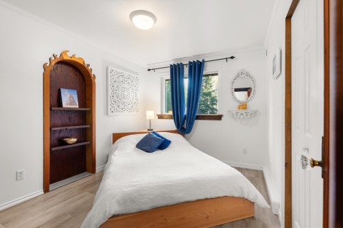 6121 Golf Course Road, Sechelt, BC 