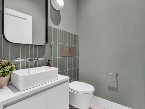 108 18Th Avenue W, Vancouver, BC 