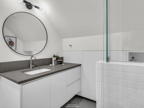 108 18Th Avenue W, Vancouver, BC 