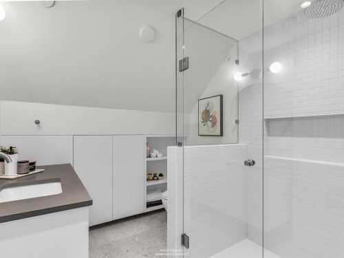 108 18Th Avenue W, Vancouver, BC 