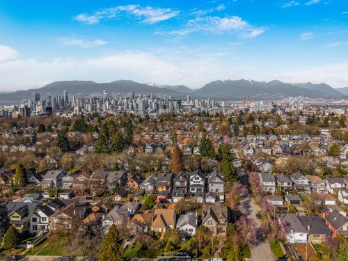 108 18Th Avenue W, Vancouver, BC 