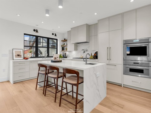 108 18Th Avenue W, Vancouver, BC 