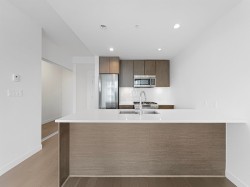 9xx-9060 University Crescent  Burnaby, BC V5A 0E1