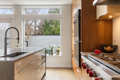 1928 Templeton Drive, Vancouver, BC 