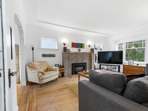 3039 Grant Street, Vancouver, BC 