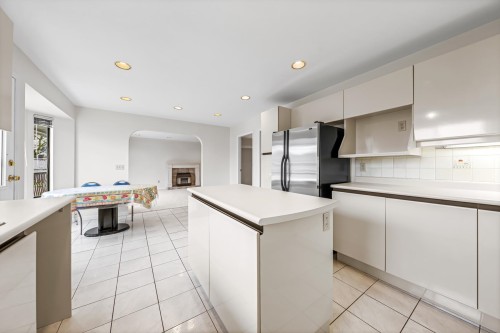 2291 40Th Avenue E, Vancouver, BC 